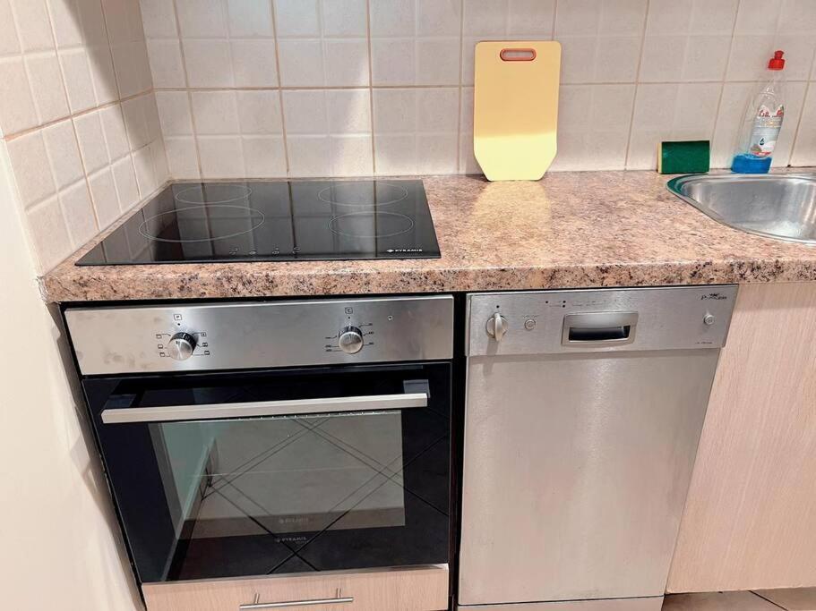 Charming 2Bedroom Apartment With Parking Афины Экстерьер фото